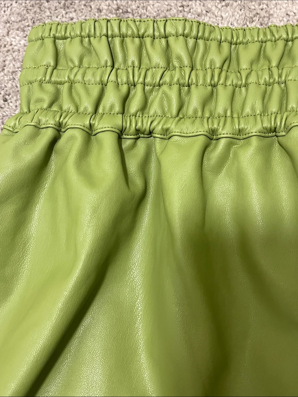 Anthropologie The Somerset Shorts: Faux Leather Edition size large - Picture 9 of 9